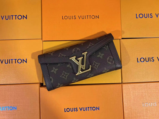 Louis Vuitton Purse