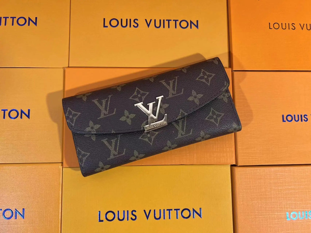 Louis Vuitton Purse